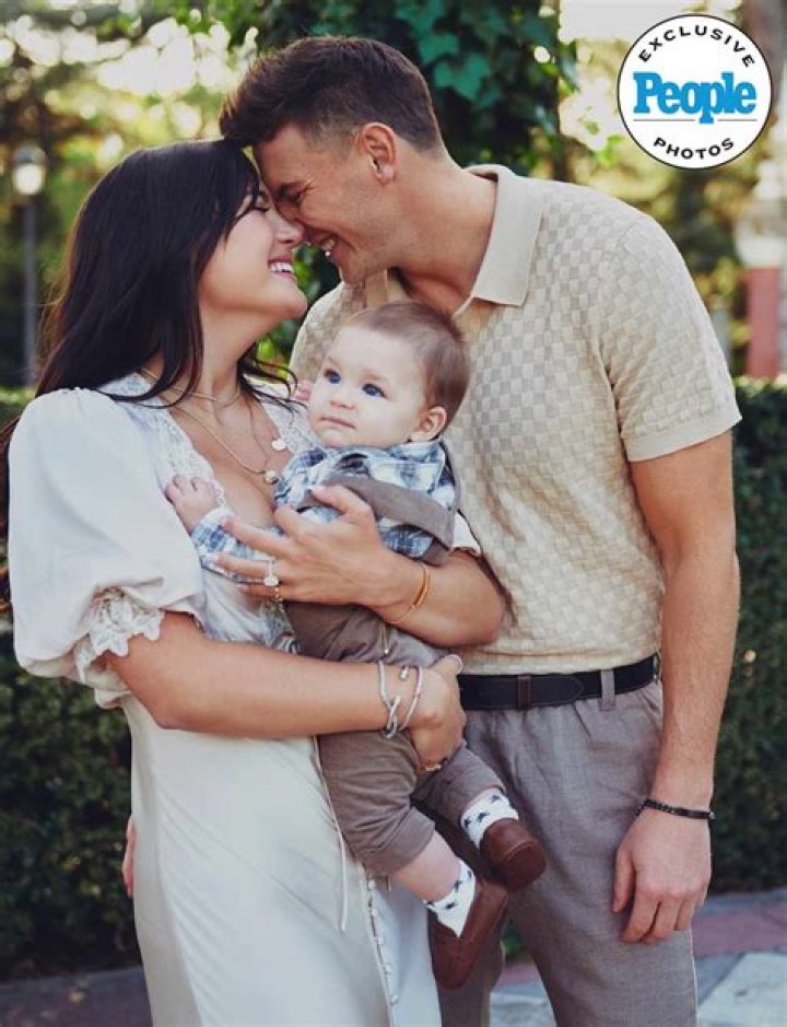 'Love Is Blind' Star Giannina Gibelli Is Expecting First Baby With Bachelor Nation's Blake Horstmann