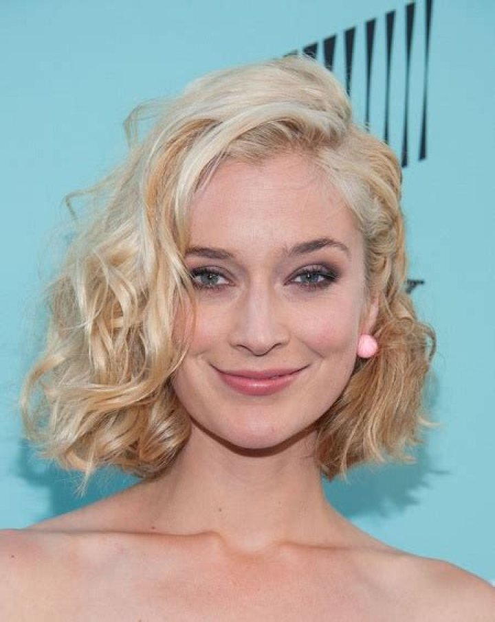 American Actress, Caitlin Fitzgerald Weds Irish Actor, Aidan Turner in 2021
