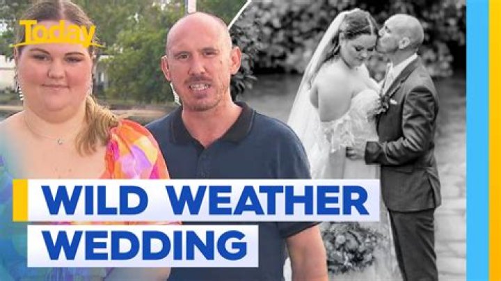 Did Sam and Aussie get married?