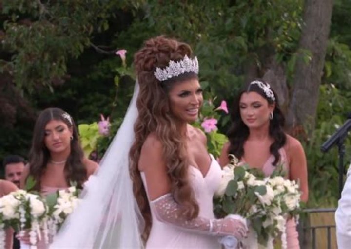 Gabriella Giudice Comments On Teresa's Wedding Hair Style In New Episode