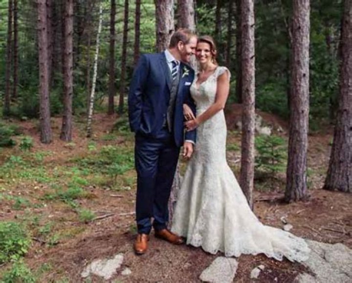 Hallie Gnatovich Wiki: Age, Married Life with Josh Gates, Baby, Net Worth