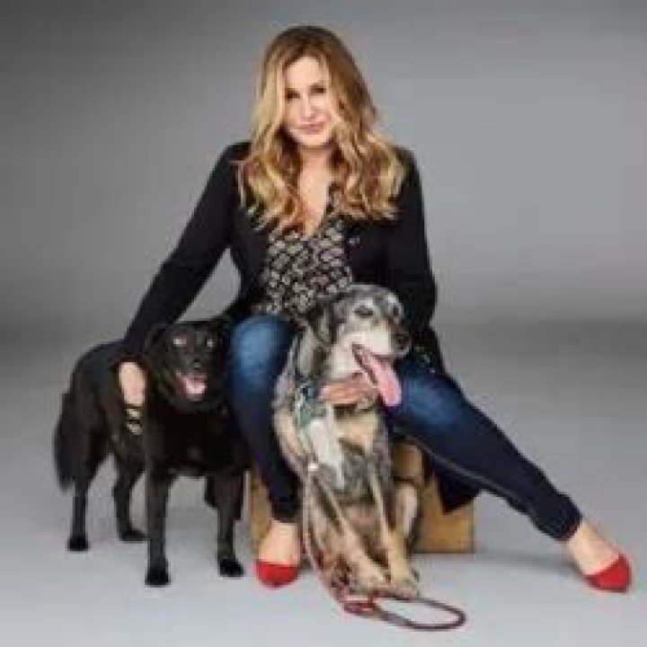Jennifer Coolidge Pets - Celebrity Pets