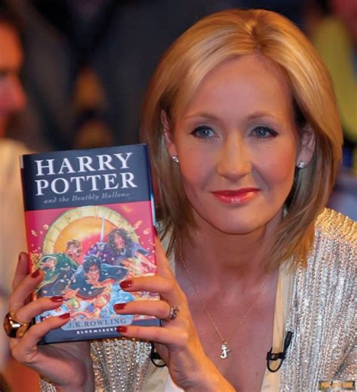 JK Rowling Net Worth: Books & Lifestyle