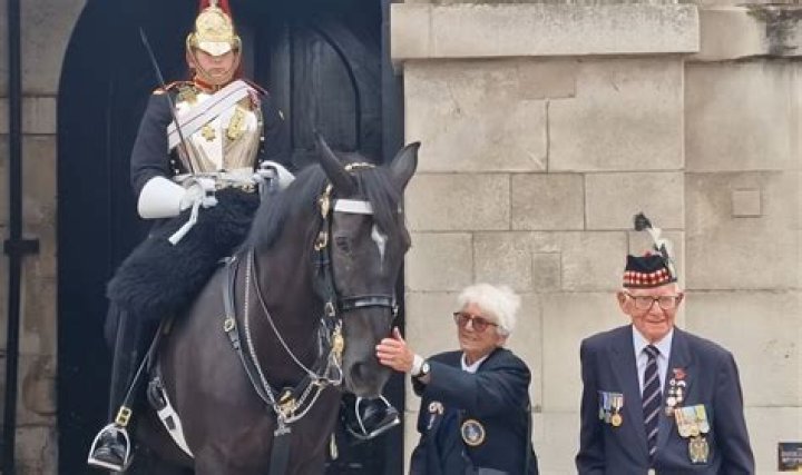 King Charles' Royal Guard breaks protocol - see sweet moment boy's wish comes true