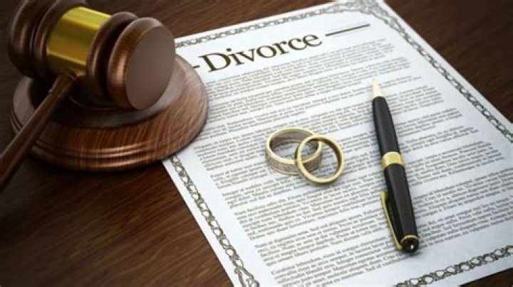 Know About Her Divorce, Husband, Boyfriend And More