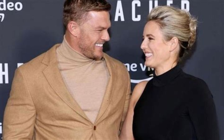 Know Alan Ritchson Wife Age & Bio