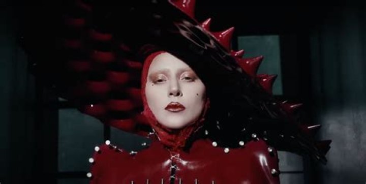 Lady Gaga Finally Apologizes for R. Kelly Duet