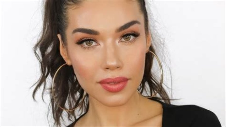 MacKenzie Hyatt Husband Married Life And Baby Family