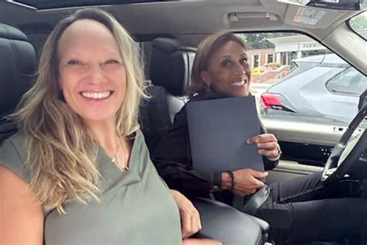 Robin Roberts Comes Out and Does it with Grace