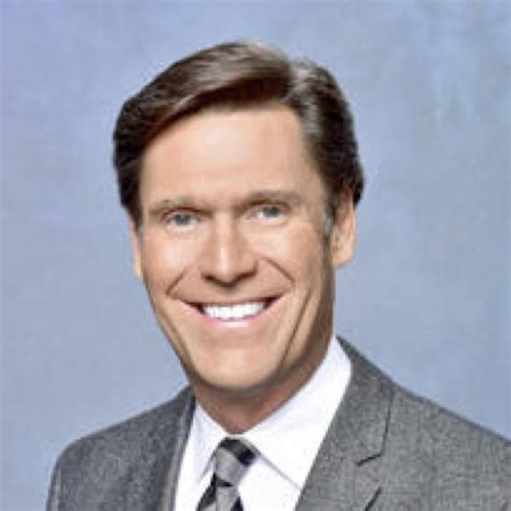 Who is Lee Cowan, CBS Correspondent's Wife? Learn his Wedding, Family, Net Worth & More